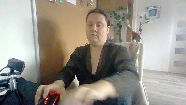 ReifeVenna online show from 12/15/24, 10:18