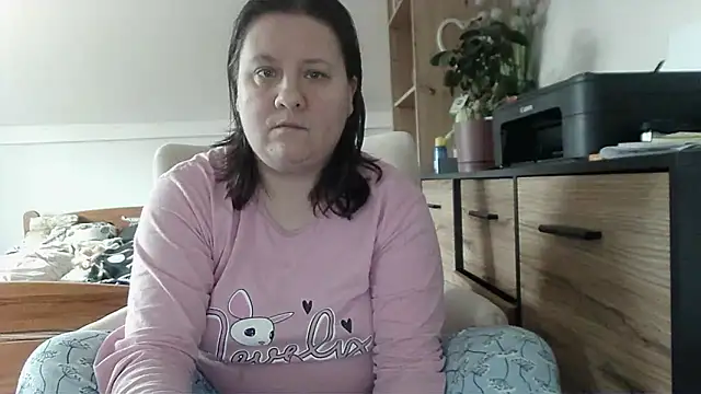 Snapshot of ReifeVenna chatting on 11/15/25, 08:11 ReifeVenna online show from 11/15/25, 08:11