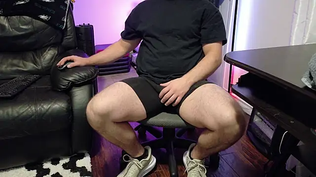 Snapshot of Thekodyy chatting on 12/02/25, 10:42 Thekodyy online show from 12/02/25, 10:42