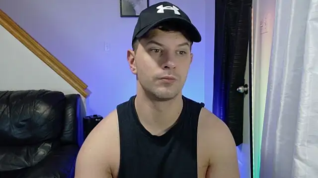 Snapshot of Thekodyy chatting on 12/14/25, 12:10 Thekodyy online show from 12/14/25, 12:10