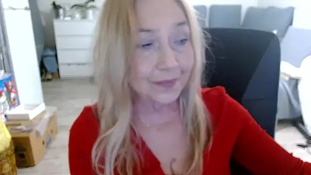 sofia xkiss online show from 12/31/24, 11:09