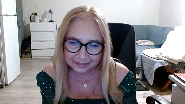 sofia xkiss online show from 02/28/25, 05:48