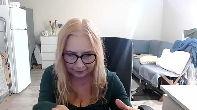 sofia xkiss online show from 03/12/25, 07:46