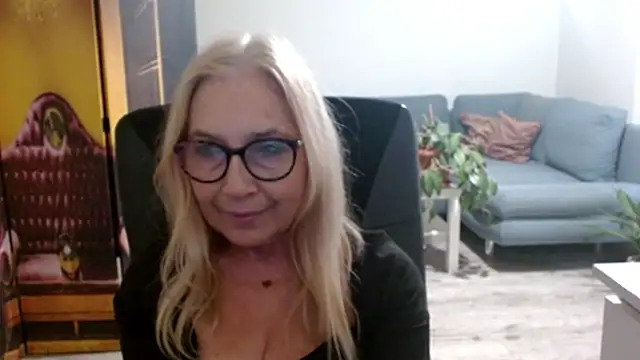 sofia xkiss online show from 11/12/25, 02:50