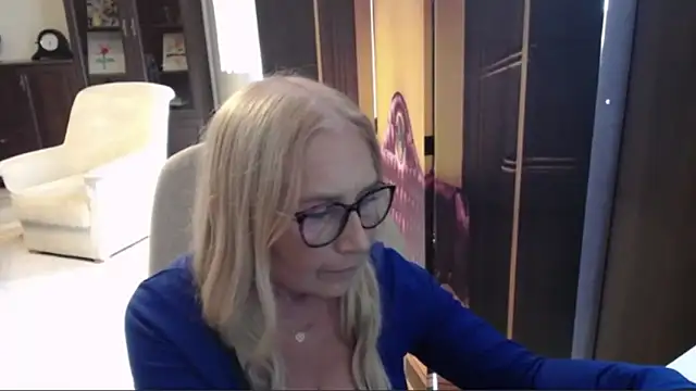 sofia xkiss online show from 07/12/26, 01:35