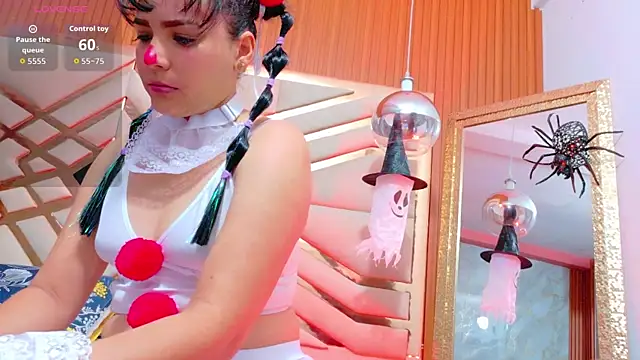 Sluttyandmature online show from 10/23/25, 01:21