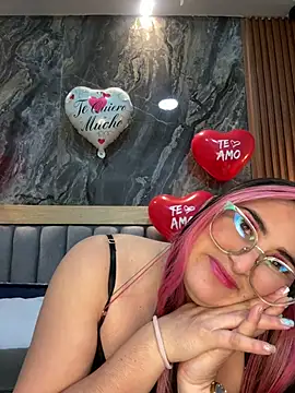 Snapshot of BellaPeers_ chatting on 02/15/25, 03:06 BellaPeers online show from 02/15/25, 03:06