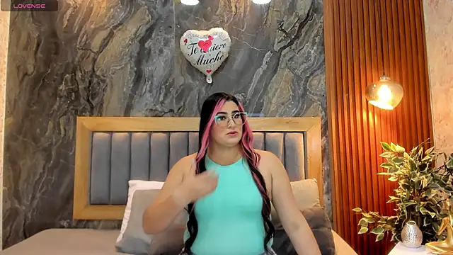 Snapshot of BellaPeers_ chatting on 02/18/25, 11:22 BellaPeers online show from 02/18/25, 11:22