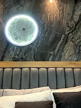 BellaPeers  online show from 10/04/25, 12:25