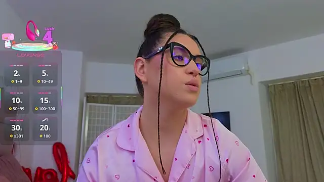 Snapshot of SweetScribe chatting on 10/14/25, 06:31 SweetScribe online show from 10/14/25, 06:31