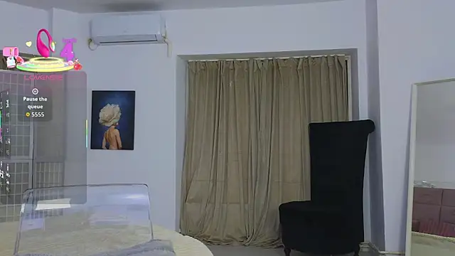 Snapshot of SweetScribe chatting on 11/27/25, 07:10 SweetScribe online show from 11/27/25, 07:10