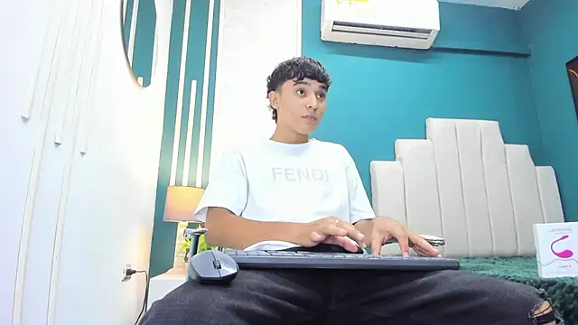 Snapshot of Austin_Cardieff chatting on 02/03/25, 08:03 Austin Cardieff online show from 02/03/25, 08:03