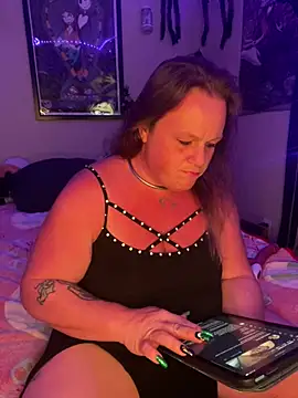 Snapshot of HeatherLynn chatting on 02/17/25, 03:47 HeatherLynn online show from 02/17/25, 03:47