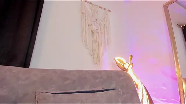aaroncolombia online show from 07/28/26, 11:17