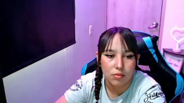 Snapshot of Skarlet_Adams28 chatting on 04/29/26, 09:54 Skarlet Adams28 online show from 04/29/26, 09:54