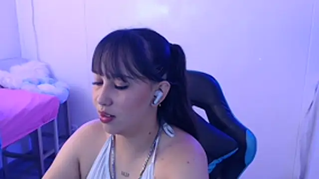 Snapshot of Skarlet_Adams28 chatting on 06/10/26, 08:30 Skarlet Adams28 online show from 06/10/26, 08:30