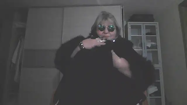 nucine27 online show from 12/20/24, 10:32