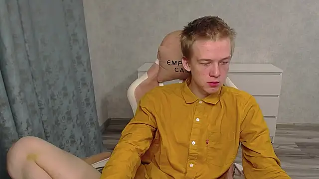 Snapshot of sweetserenity5 chatting on 01/09/25, 02:51 sweetserenity5 online show from 01/09/25, 02:51