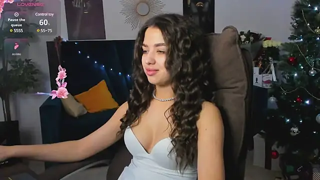 Snapshot of CharleneWoods chatting on 12/31/24, 07:42 CharleneWoods online show from 12/31/24, 07:42