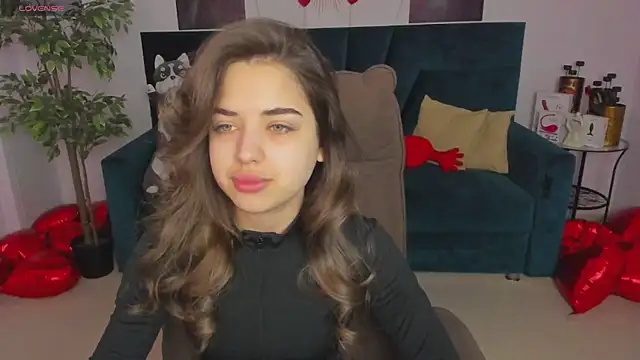 Snapshot of CharleneWoods chatting on 02/11/25, 04:33 CharleneWoods online show from 02/11/25, 04:33
