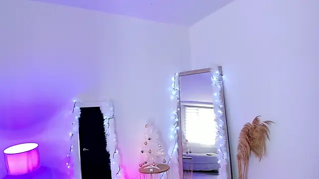 viooletaa online show from 12/30/24, 03:46