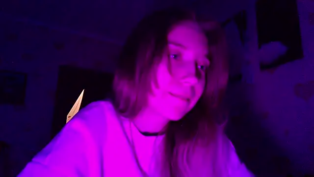 qwolll online show from 03/14/25, 05:35