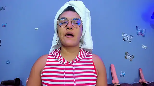 Snapshot of Kaira_mosse chatting on 12/18/25, 12:00 Kaira mosse online show from 12/18/25, 12:00