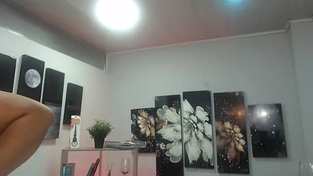 Keilathompson online show from 01/08/25, 10:04