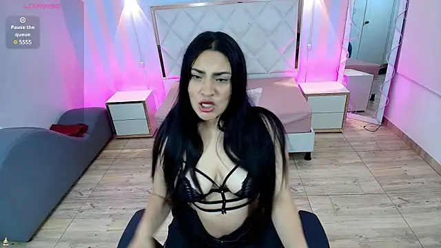 Snapshot of Brendda_tay chatting on 01/06/25, 03:31 Brendda tay online show from 01/06/25, 03:31