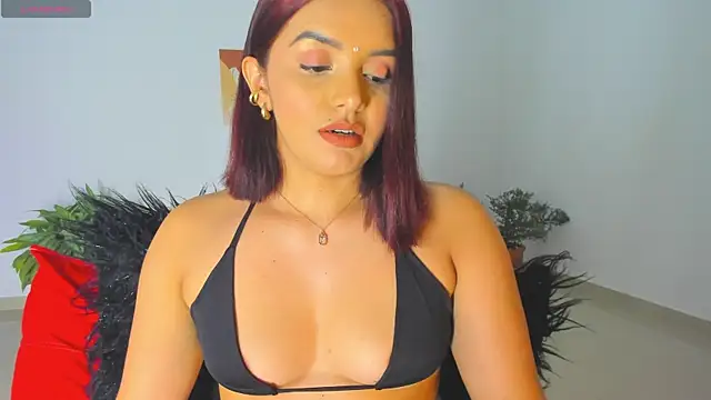 Melanyprada online show from 09/14/25, 11:04