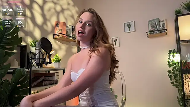 Julie Rhodes online show from 12/02/24, 04:20