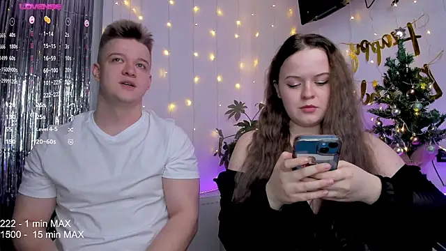 Snapshot of Hanna_and_Justin chatting on 12/12/24, 06:42 Hanna and Justin online show from 12/12/24, 06:42