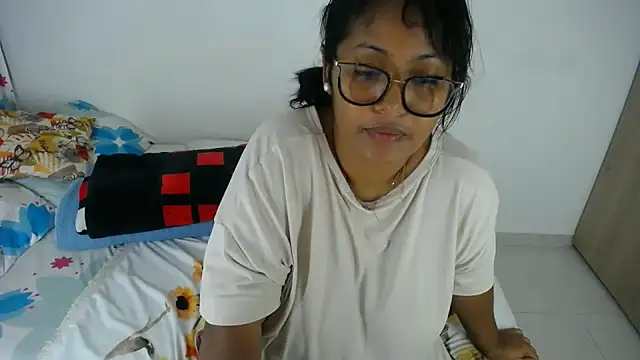 Snapshot of miajoseph_ chatting on 10/03/25, 04:20 miajoseph online show from 10/03/25, 04:20