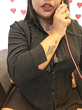 Snapshot of Sexy_Anika-for_you chatting on 11/08/25, 06:02 Sexy Anika-for you online show from 11/08/25, 06:02