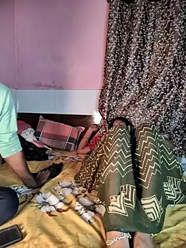 Snapshot of Shivani_Mumbai85 chatting on 10/18/25, 05:57 Shivani Mumbai85 online show from 10/18/25, 05:57