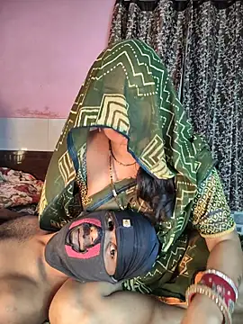 Snapshot of Shivani_Mumbai85 chatting on 10/24/25, 05:42 Shivani Mumbai85 online show from 10/24/25, 05:42