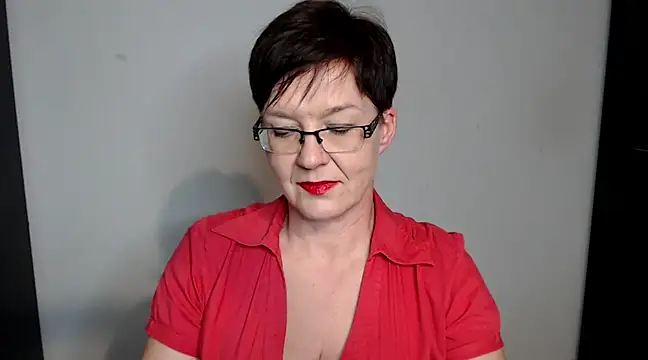 Snapshot of Sofie69Velvet chatting on 12/03/24, 08:28 Sofie69Velvet online show from 12/03/24, 08:28