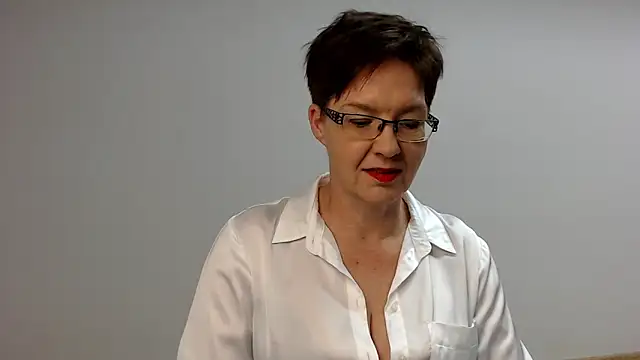 Snapshot of Sofie69Velvet chatting on 01/17/25, 05:51 Sofie69Velvet online show from 01/17/25, 05:51