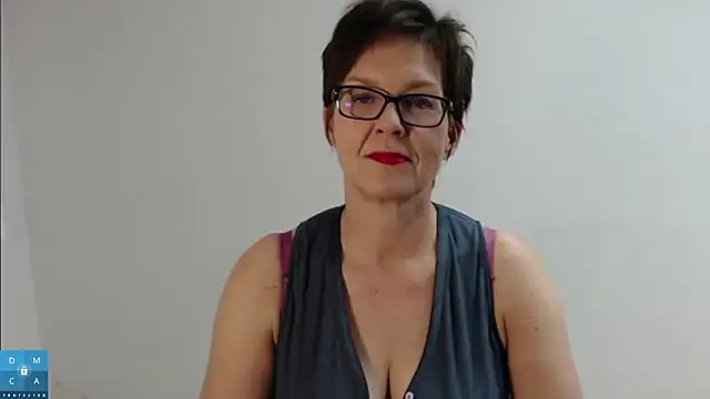 Snapshot of Sofie69Velvet chatting on 10/14/25, 05:25 Sofie69Velvet online show from 10/14/25, 05:25