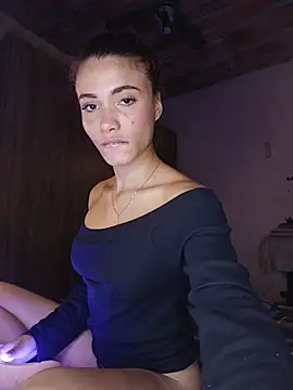 HelenHoltz online show from 06/17/26, 02:51
