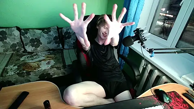 fameboyboo online show from 12/18/25, 02:45