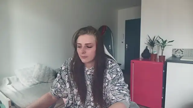 Snapshot of ce_leste__ chatting on 04/02/26, 11:08 ce leste online show from 04/02/26, 11:08