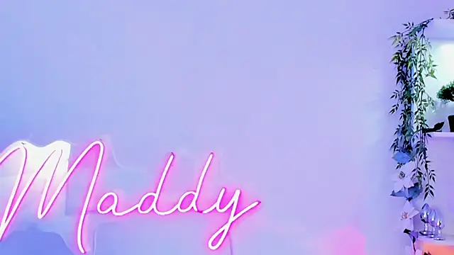 Snapshot of MaddyParisi chatting on 02/08/25, 05:08 MaddyParisi online show from 02/08/25, 05:08