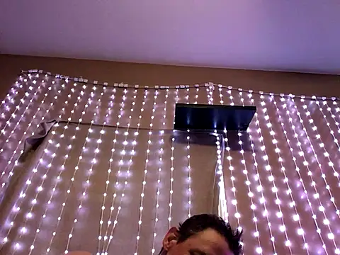 Highfrog1 online show from 10/08/25, 04:15