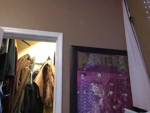 Highfrog1 online show from 10/24/25, 05:15