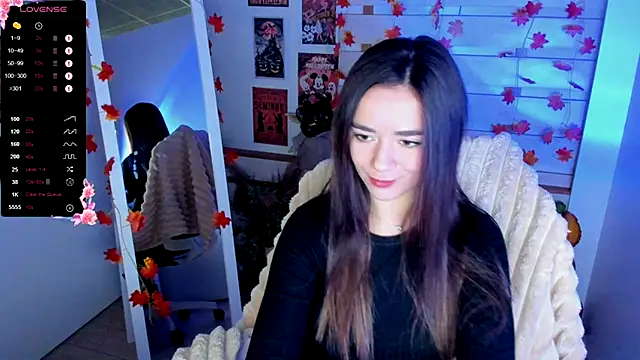 Snapshot of Bella_XO chatting on 10/18/25, 06:37 Bella XO online show from 10/18/25, 06:37