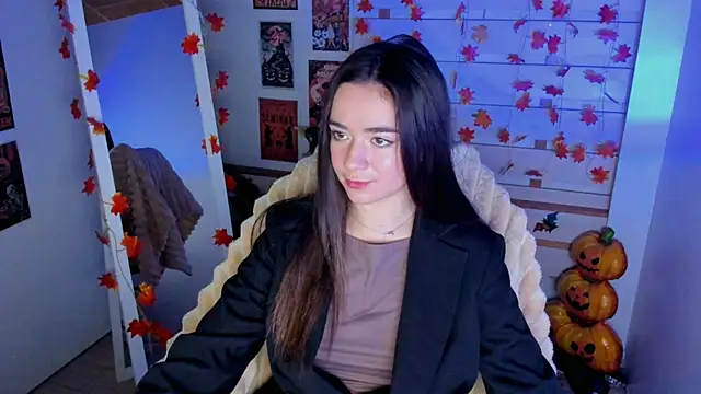 Snapshot of Bella_XO chatting on 10/24/25, 06:54 Bella XO online show from 10/24/25, 06:54