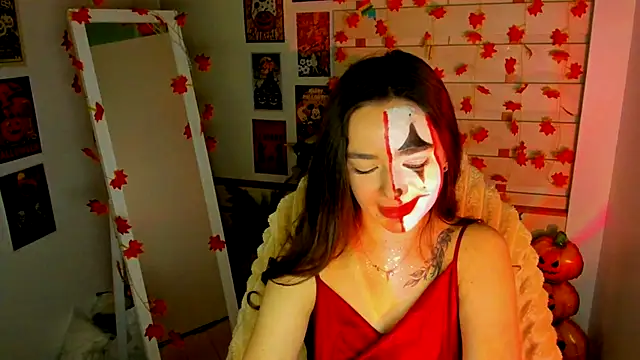 Snapshot of Bella_XO chatting on 10/31/25, 08:37 Bella XO online show from 10/31/25, 08:37