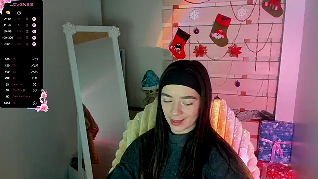 Snapshot of Bella_XO chatting on 12/21/25, 07:48 Bella XO online show from 12/21/25, 07:48
