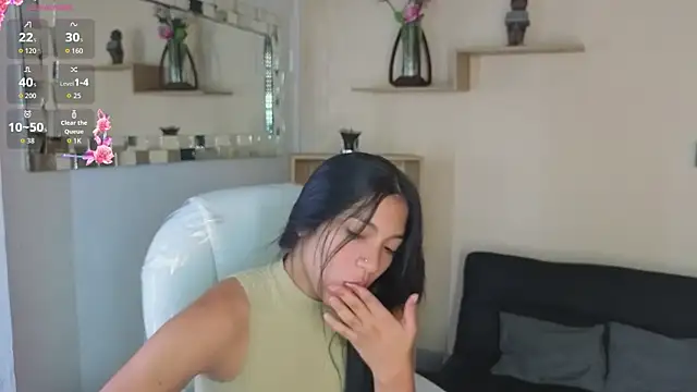 Saray reyes online show from 11/01/25, 12:18